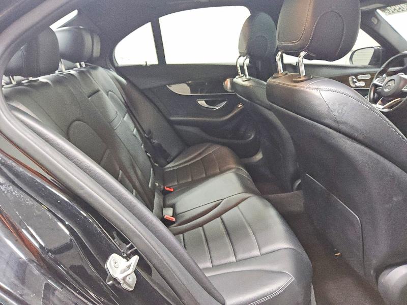 51430996 :رقم المزاد ، 55SWF4KB8FU014073 vin ، 2015 Mercedes-benz C مزاد بيع