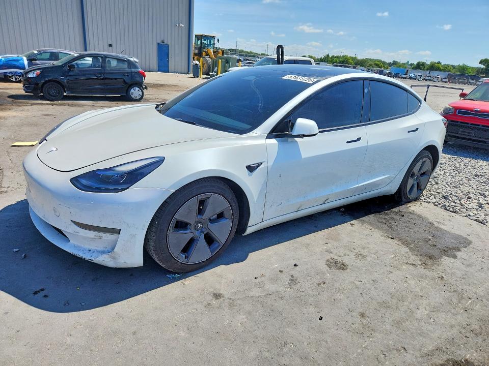 Продажа на аукционе авто 2022 Tesla Model 3, vin: 5YJ3E1EA1NF239622, номер лота: 51631226