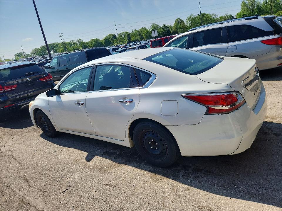 2015 Nissan Altima მანქანა იყიდება აუქციონზე, vin: 1N4AL3AP2FN334413, აუქციონის ნომერი: 53281926
