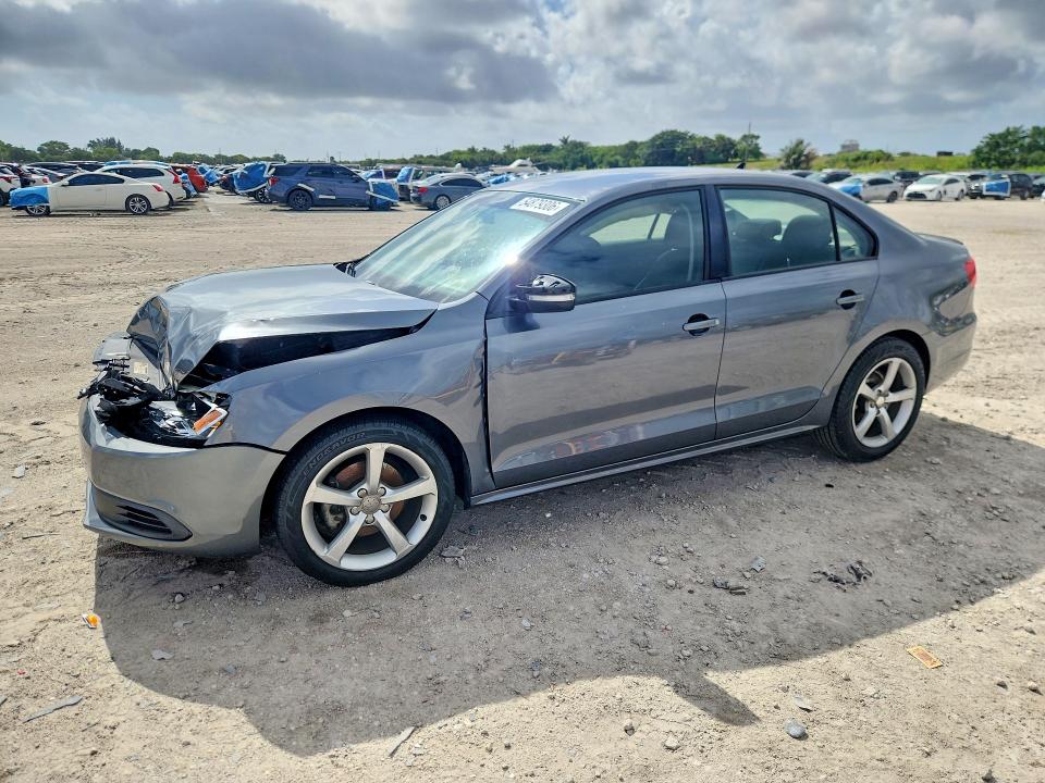54879306 :رقم المزاد ، 3VWB07AJ1EM415659 vin ، 2014 Volkswagen Jetta مزاد بيع