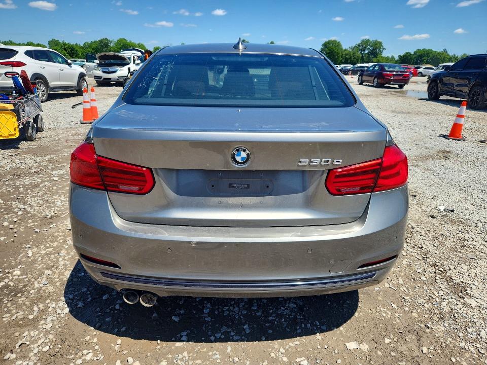 55176236 :رقم المزاد ، WBA8E1C51GK479526 vin ، 2016 Bmw 330e مزاد بيع