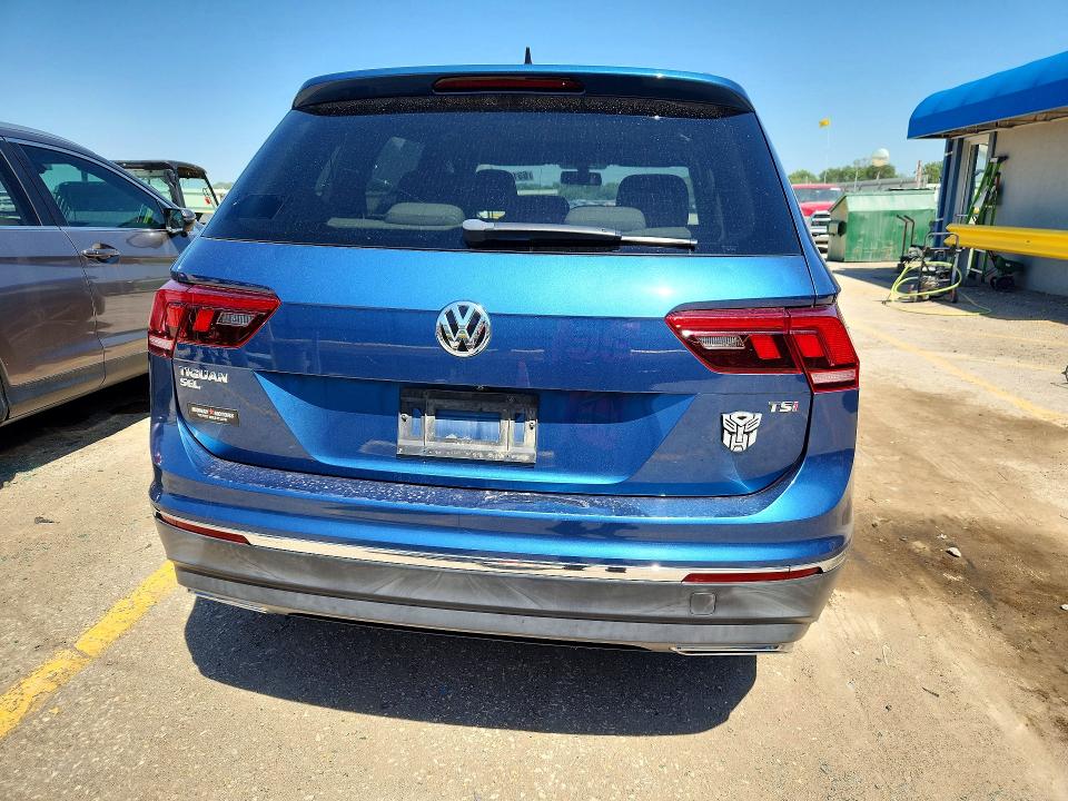 53132796 :رقم المزاد ، 3VV3B7AX6JM014755 vin ، 2018 Volkswagen Tiguan مزاد بيع