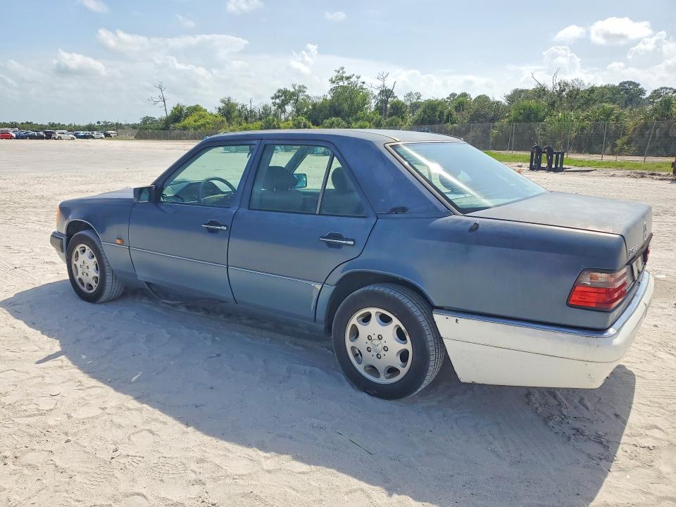 55384606 :رقم المزاد ، WDB1240231B744033 vin ، 1992 Mercedes-benz C-class 30 مزاد بيع