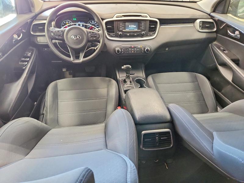 55192506 :رقم المزاد ، 5XYPG4A59HG196988 vin ، 2017 Kia Sorento مزاد بيع