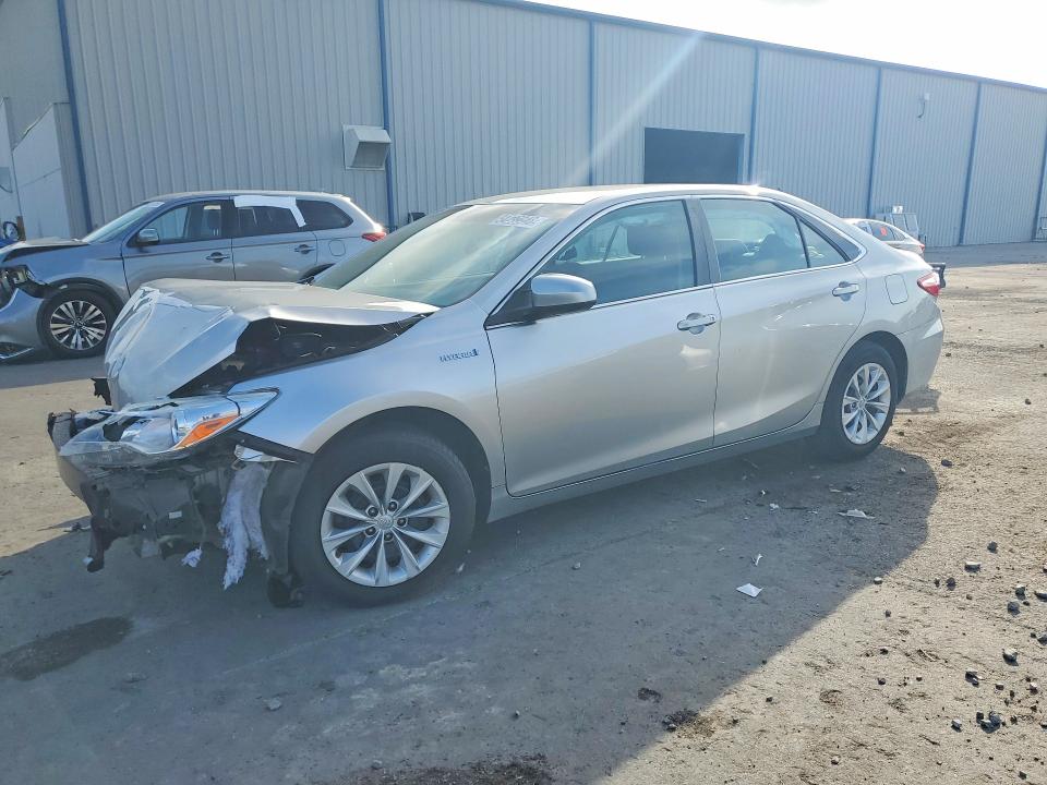 2016 Toyota Camry Hybrid მანქანა იყიდება აუქციონზე, vin: 4T1BD1FK7GU187618, აუქციონის ნომერი: 54799946