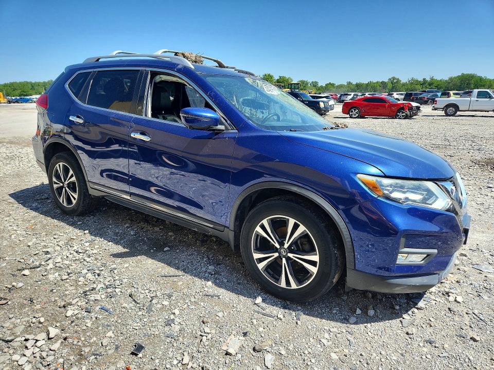 53042066 :رقم المزاد ، JN8AT2MV8HW017137 vin ، 2017 Nissan Rogue مزاد بيع