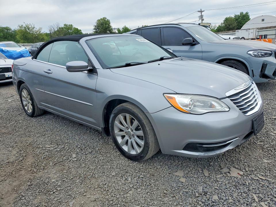 Auction sale of the 2014 Chrysler 200, vin: 1C3BCBEG8EN131158, lot number: 53404486