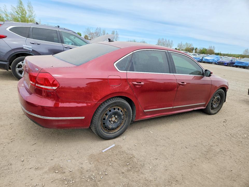 53446616 :رقم المزاد ، 1VWBV7A38FC033392 vin ، 2015 Volkswagen Passat مزاد بيع