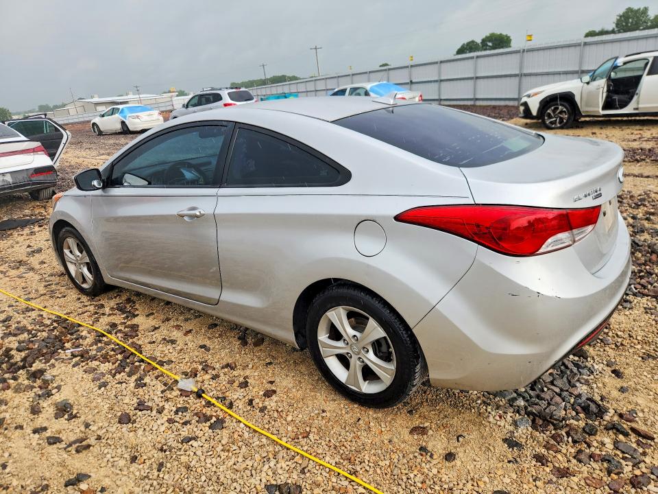 2013 Hyundai Elantra Coupe მანქანა იყიდება აუქციონზე, vin: KMHDH6AE3DU002780, აუქციონის ნომერი: 55175616