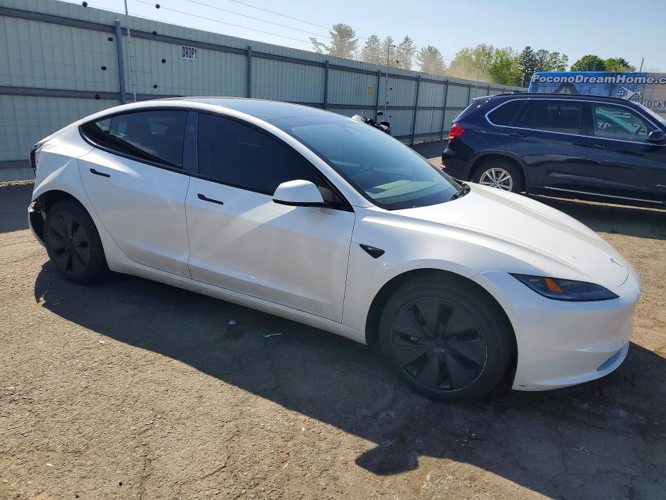 2025 Tesla Model 3 მანქანა იყიდება აუქციონზე, vin: 5YJ3E1EAXSF046462, აუქციონის ნომერი: 51888166
