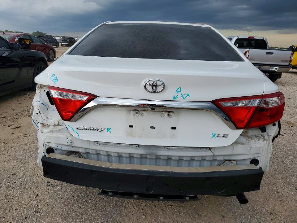 2015 Toyota Camry მანქანა იყიდება აუქციონზე, vin: 4T4BF1FKXFR512941, აუქციონის ნომერი: 54596216