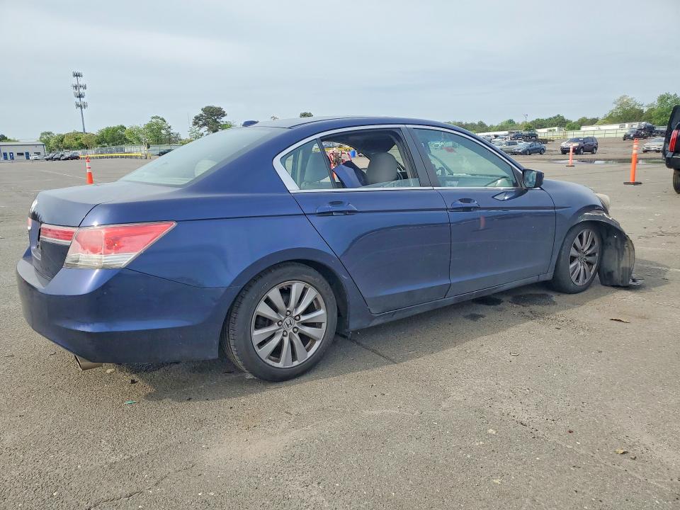 54805346 :رقم المزاد ، 1HGCP2F87BA154978 vin ، 2011 Honda Accord مزاد بيع