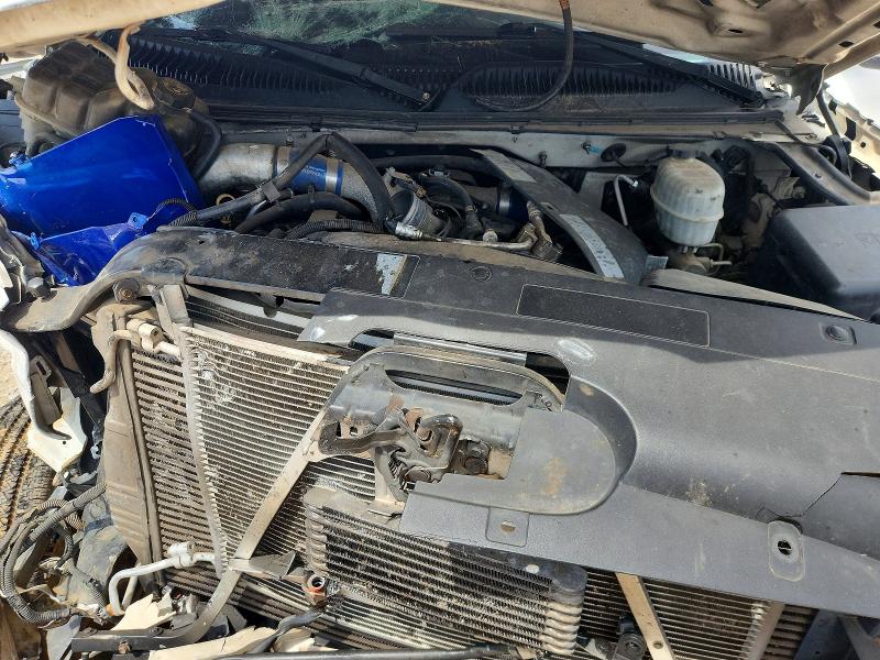 2003 Chevrolet Silverado მანქანა იყიდება აუქციონზე, vin: 1GCHK23103F161785, აუქციონის ნომერი: 51999246