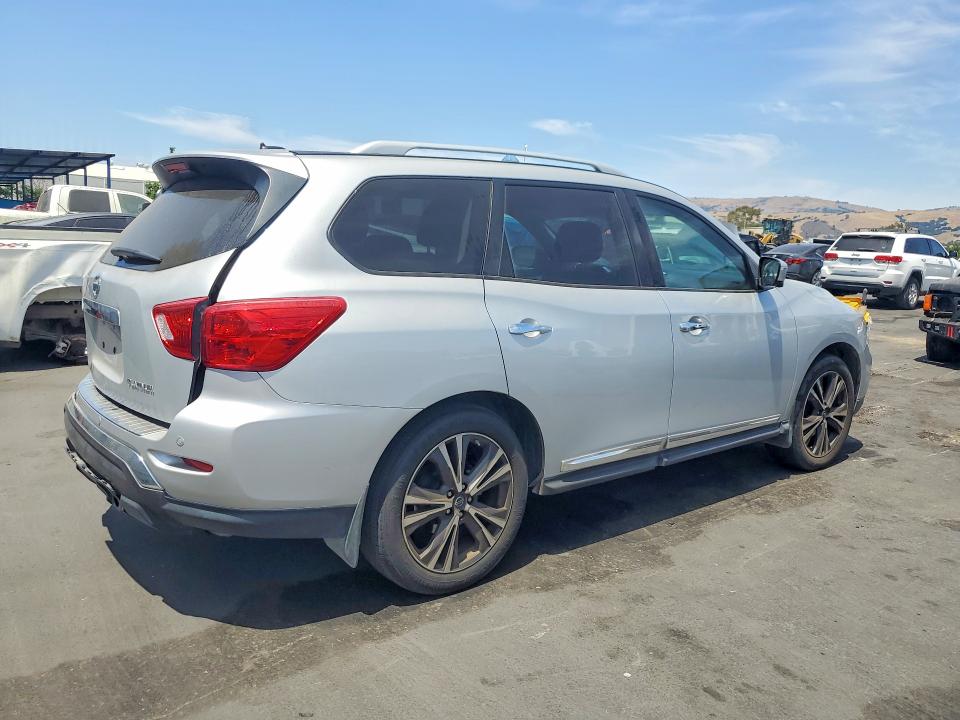 Продажа на аукционе авто 2017 Nissan Pathfinder, vin: 5N1DR2MN7HC641175, номер лота: 54018836