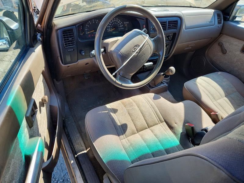 51920716 :رقم المزاد ، 4TAVL52N6YZ676636 vin ، 2000 Toyota Tacoma مزاد بيع
