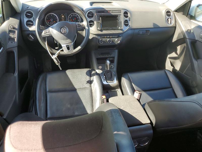 53656856 :رقم المزاد ، WVGAV7AX3HK042796 vin ، 2017 Volkswagen Tiguan مزاد بيع
