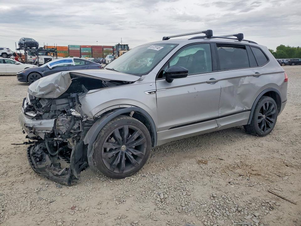 Продажа на аукционе авто 2020 Volkswagen Tiguan, vin: 3VV2B7AX4LM135282, номер лота: 53726146
