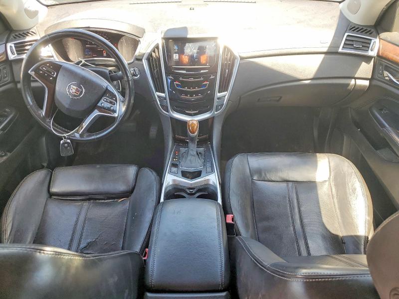 53672186 :رقم المزاد ، 3GYFNBE34FS524337 vin ، 2015 Cadillac Srx مزاد بيع