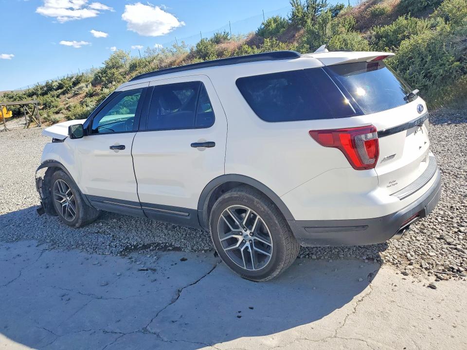 53634726 :رقم المزاد ، 1FM5K8GT8KGB40768 vin ، 2019 Ford Explorer مزاد بيع