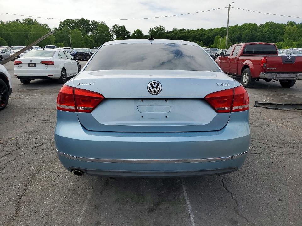 2013 Volkswagen Passat მანქანა იყიდება აუქციონზე, vin: 1VWBN7A37DC042422, აუქციონის ნომერი: 53691226