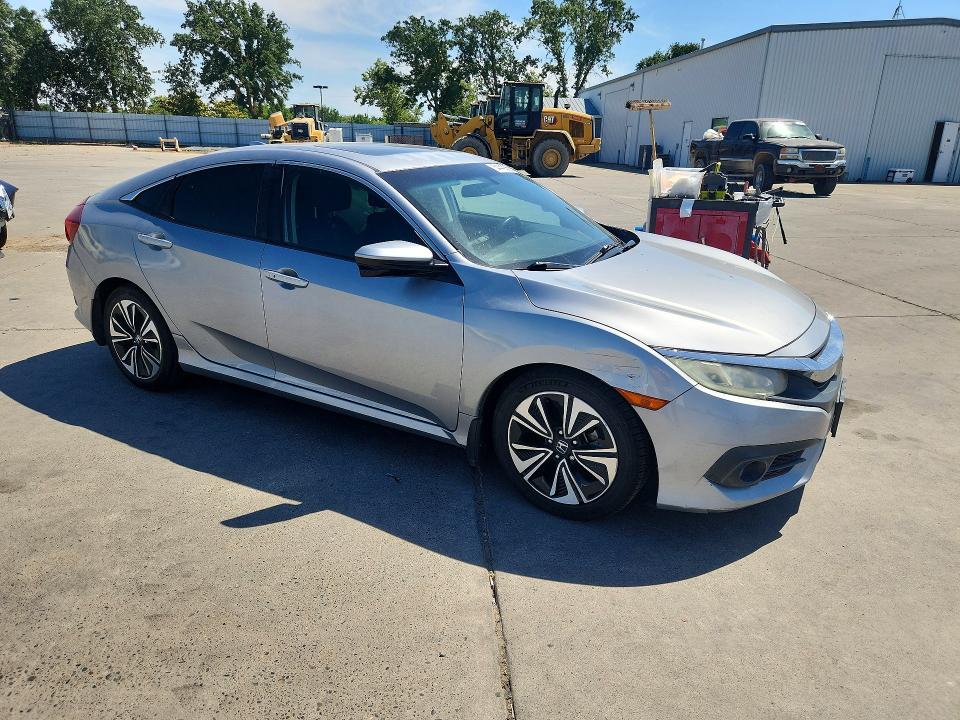 2018 Honda Civic მანქანა იყიდება აუქციონზე, vin: 2HGFC1F3XJH642605, აუქციონის ნომერი: 54443966