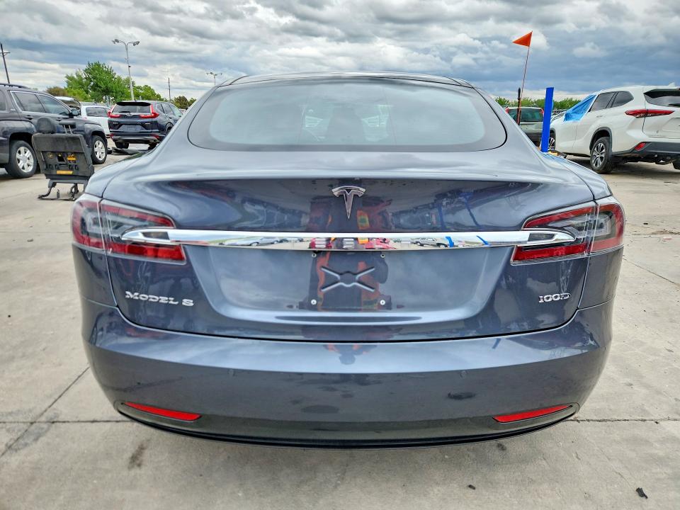 55053836 :رقم المزاد ، 5YJSA1E23HF188967 vin ، 2017 Tesla Model S مزاد بيع