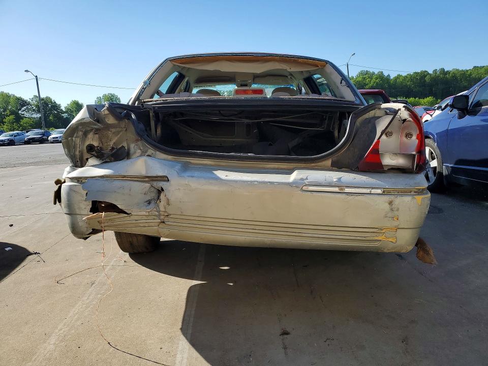 2005 Mercury Grand Marquis მანქანა იყიდება აუქციონზე, vin: 2MEFM75W85X603712, აუქციონის ნომერი: 52936296