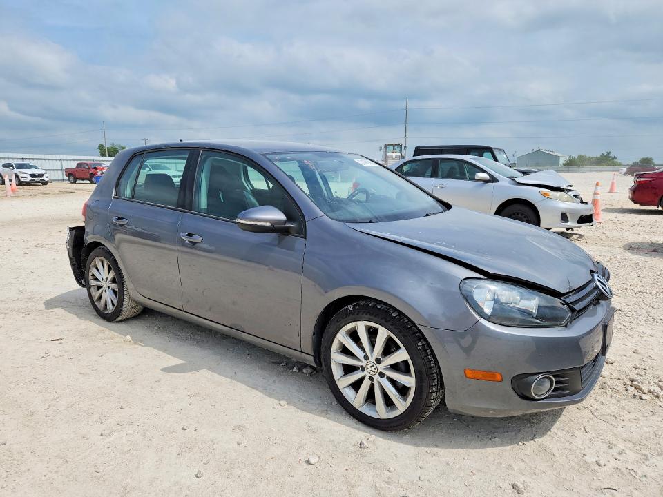 51681946 :رقم المزاد ، WVWDM7AJ2DW135697 vin ، 2013 Volkswagen Golf مزاد بيع