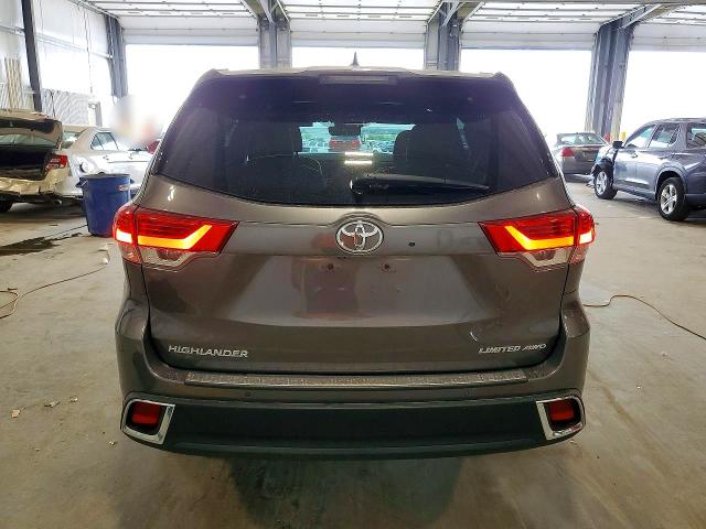 Auction sale of the 2018 Toyota Highlander, vin: 5TDDZRFH3JS485449, lot number: 51637446