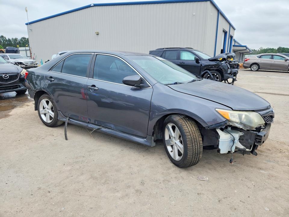 51813256 :رقم المزاد ، 4T1BF1FK4CU065464 vin ، 2012 Toyota Camry مزاد بيع