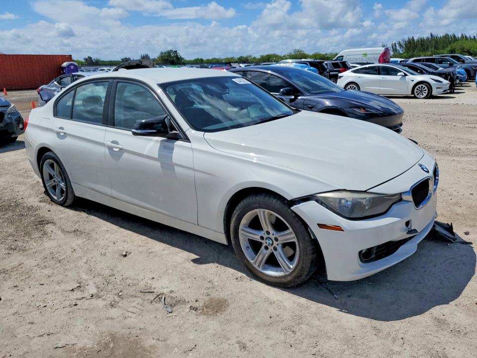 54450526 :رقم المزاد ، WBA3A5C52FF610936 vin ، 2015 Bmw 328 مزاد بيع