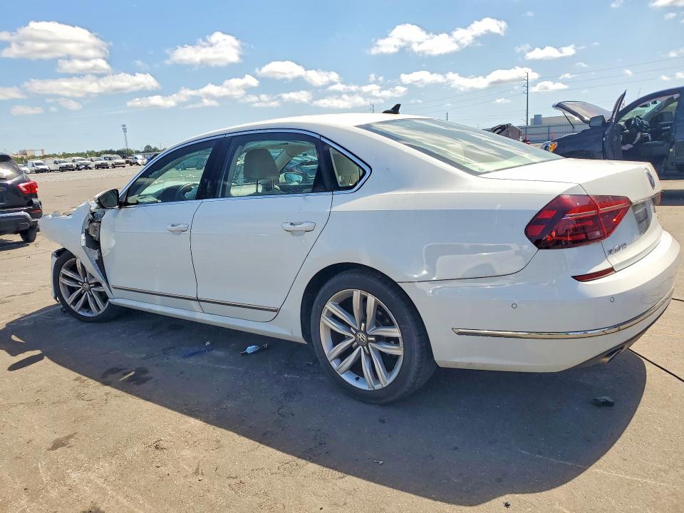 Продажа на аукционе авто 2017 Volkswagen Passat, vin: 1VWCT7A39HC073364, номер лота: 53621696