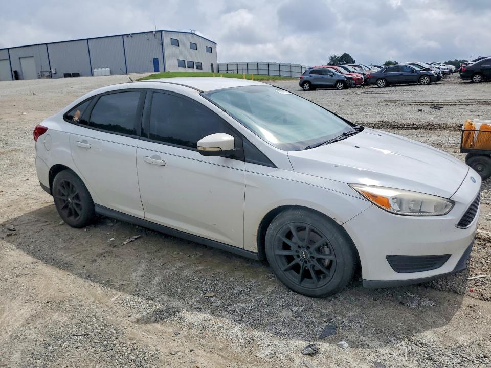 55228376 :رقم المزاد ، 1FADP3F28HL256247 vin ، 2017 Ford Focus مزاد بيع
