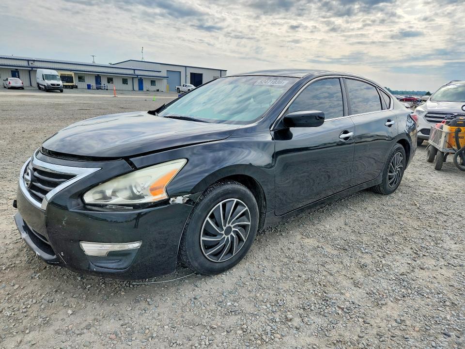 52471036 :رقم المزاد ، 1N4AL3AP3FN882226 vin ، 2015 Nissan Altima مزاد بيع