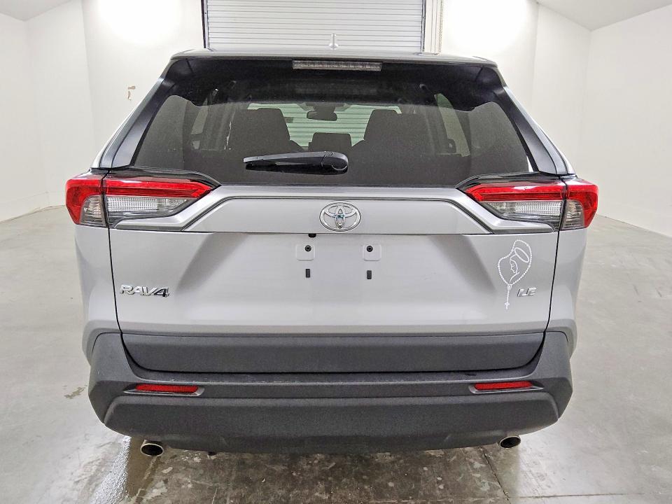 54108696 :رقم المزاد ، 2T3H1RFV3NC210703 vin ، 2022 Toyota Rav4 مزاد بيع