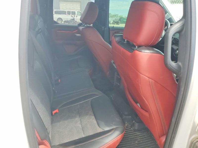 52039566 :رقم المزاد ، 1C6SRFET1KN826356 vin ، 2019 Ram 1500 مزاد بيع