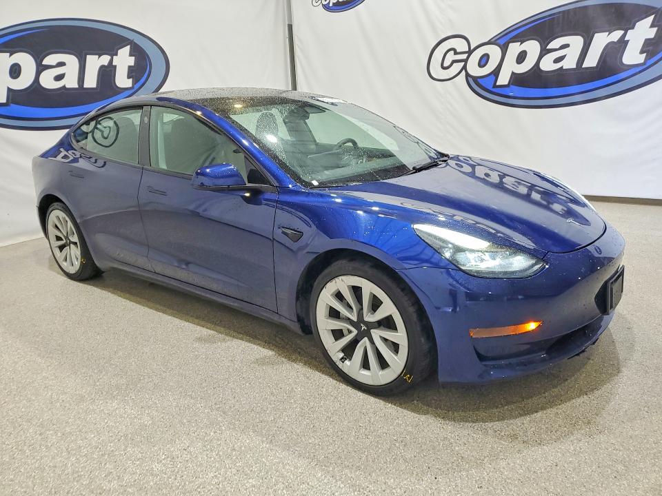 2022 Tesla Model 3 მანქანა იყიდება აუქციონზე, vin: 5YJ3E1EA3NF369515, აუქციონის ნომერი: 55600346