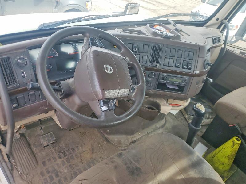 Продаж на аукціоні авто 2014 Volv Vn, vin: 4V4NC9EH1EN177235, номер лоту: 53229946