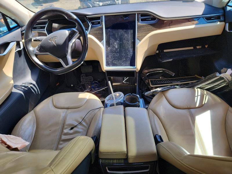 2015 Tesla Model S მანქანა იყიდება აუქციონზე, vin: 5YJSA1S24FF094873, აუქციონის ნომერი: 52649626