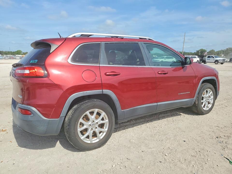 52482506 :رقم المزاد ، 1C4PJMCB3FW739076 vin ، 2015 Jeep Cherokee مزاد بيع