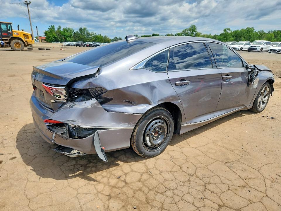 55192366 :رقم المزاد ، 1HGCV1F4XJA092844 vin ، 2018 Honda Accord مزاد بيع