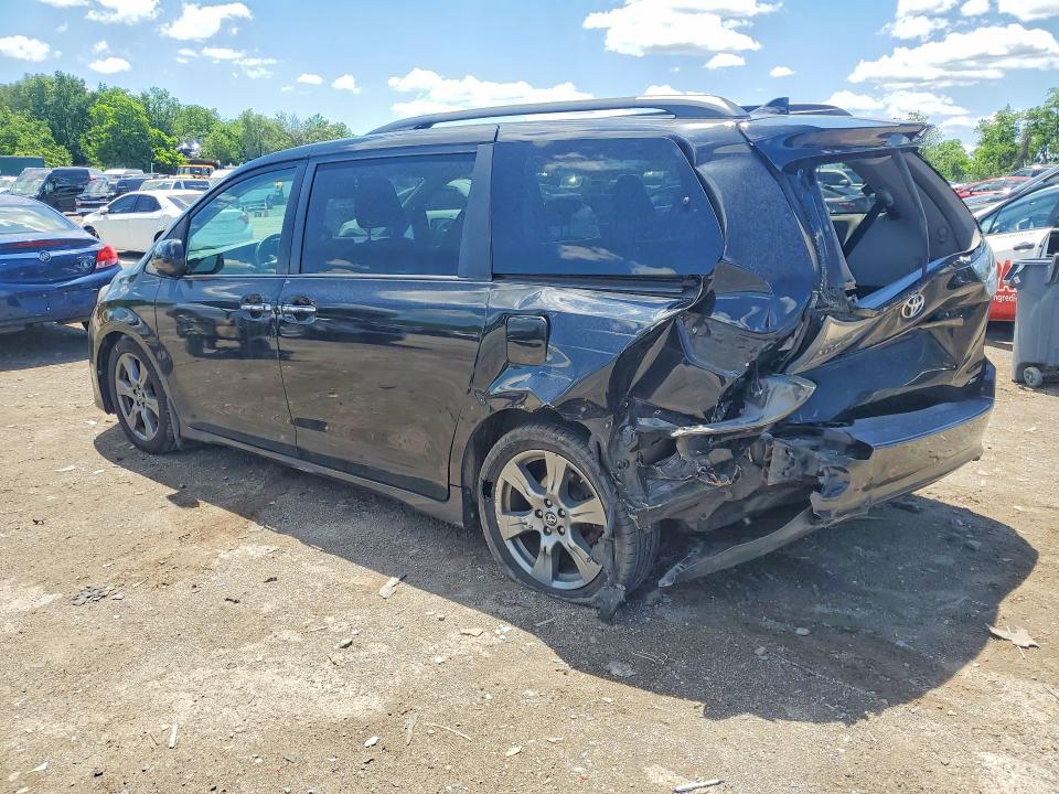 55246076 :رقم المزاد ، 5TDXZ3DC7JS949294 vin ، 2018 Toyota Sienna مزاد بيع