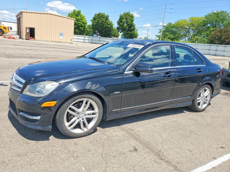 52060296 :رقم المزاد ، WDDGF4HB4CR218491 vin ، 2012 Mercedes-benz C مزاد بيع