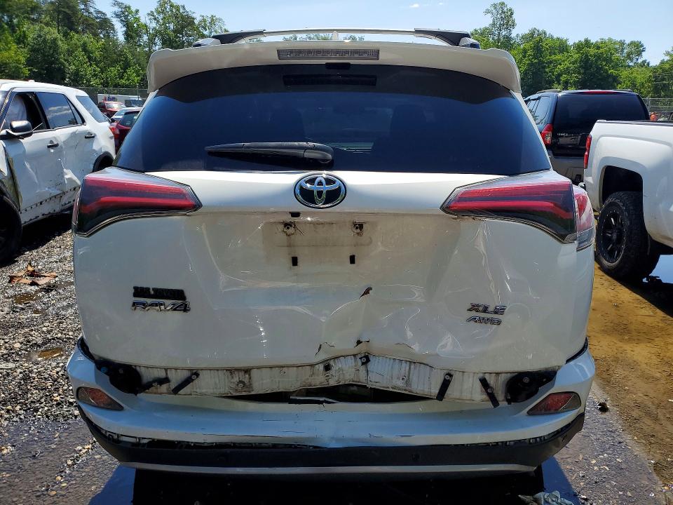 55114536 :رقم المزاد ، 2T3RFREV5JW845745 vin ، 2018 Toyota Rav4 مزاد بيع