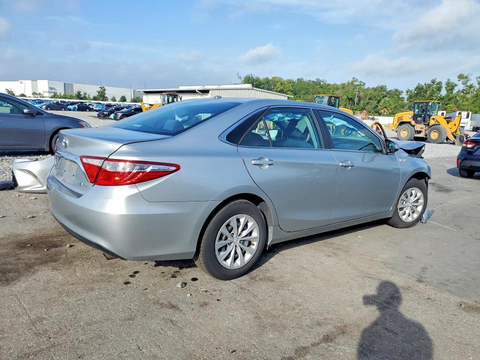 2016 Toyota Camry Hybrid მანქანა იყიდება აუქციონზე, vin: 4T1BD1FK7GU187618, აუქციონის ნომერი: 54799946