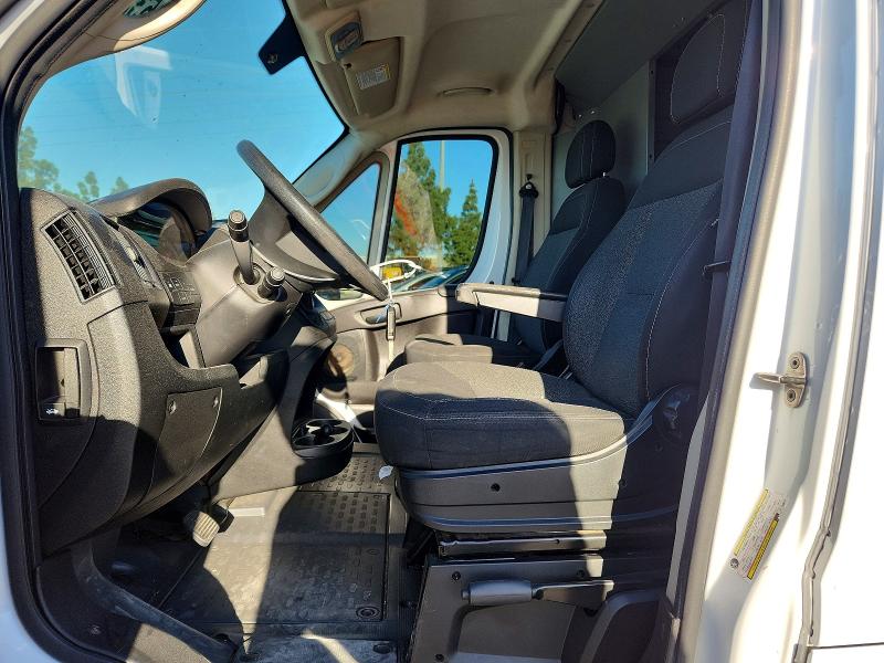 53208266 :رقم المزاد ، 3C6TRVBG9KE533217 vin ، 2019 Ram Promaster 1500 مزاد بيع