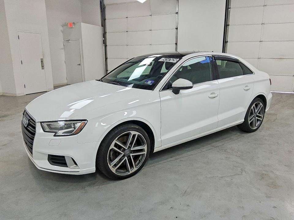 54147626 :رقم المزاد ، WAUBEGFF3KA080936 vin ، 2019 Audi A3 مزاد بيع