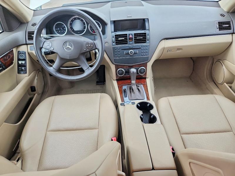 50641156 :رقم المزاد ، WDDGF54X09R050669 vin ، 2009 Mercedes-benz C مزاد بيع