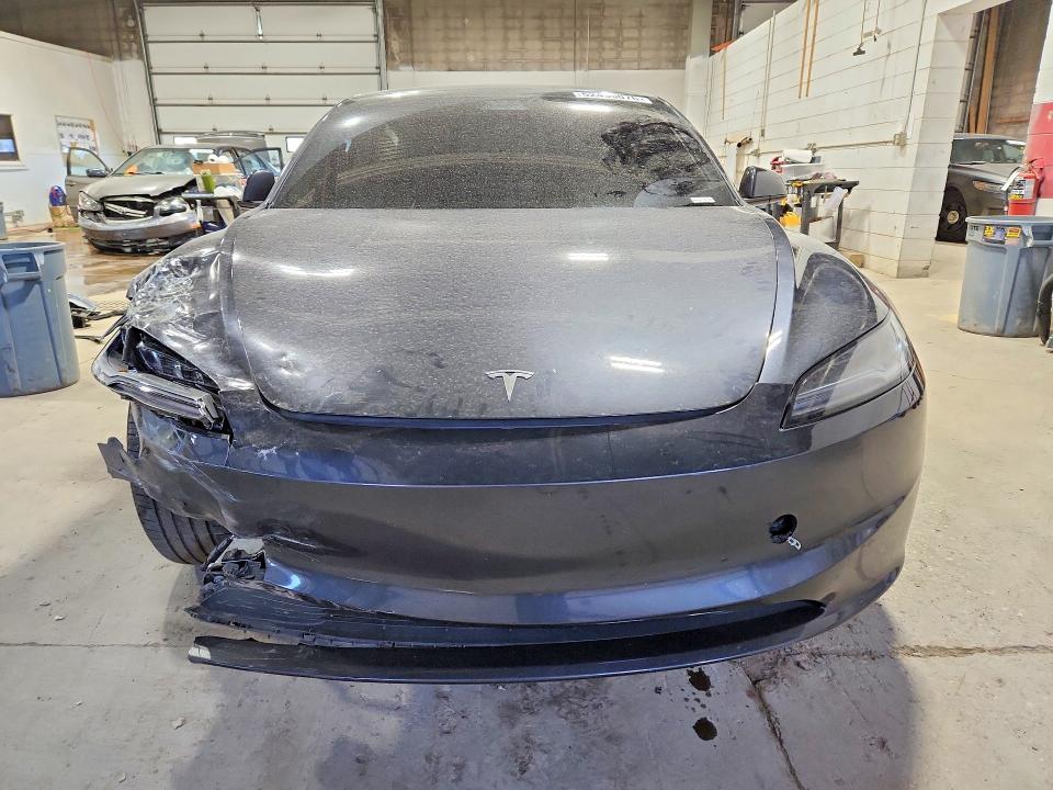52495076 :رقم المزاد ، 5YJ3E1EB0SF960180 vin ، 2025 Tesla Model 3 مزاد بيع