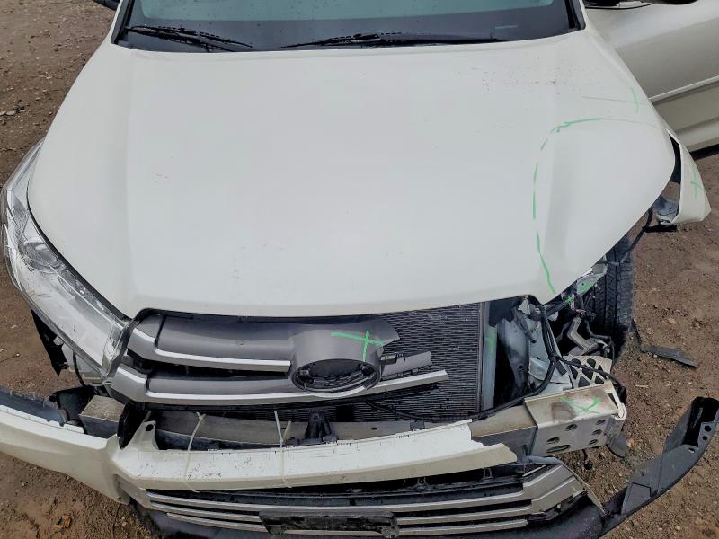 55021736 :رقم المزاد ، 5TDBZRFH3KS732297 vin ، 2019 Toyota Highlander مزاد بيع